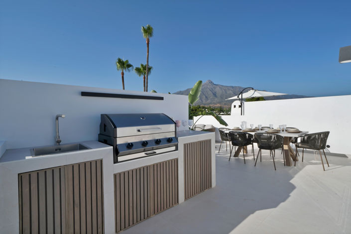 Image No.21-2 Bed Property for sale