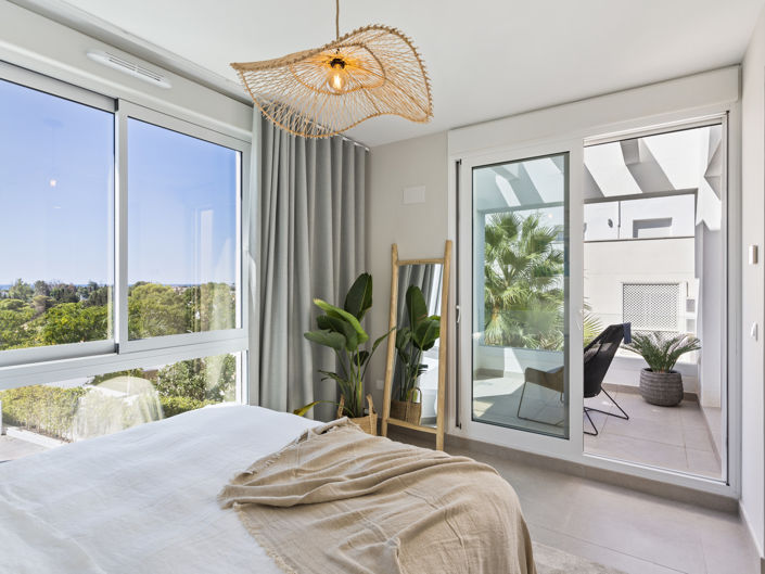 Image No.5-5 Bed Townhouse for sale