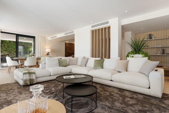 Image No.2-4 Bed Villa for sale