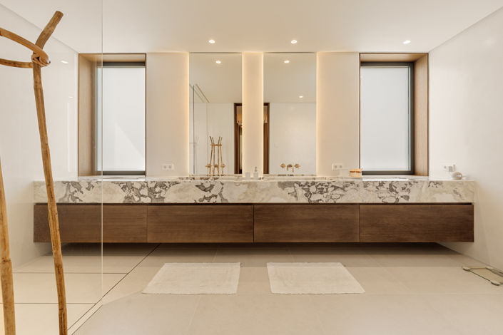 Image No.12-6 Bed Villa for sale