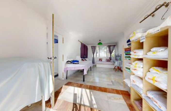 Image No.11-6 Bed House for sale