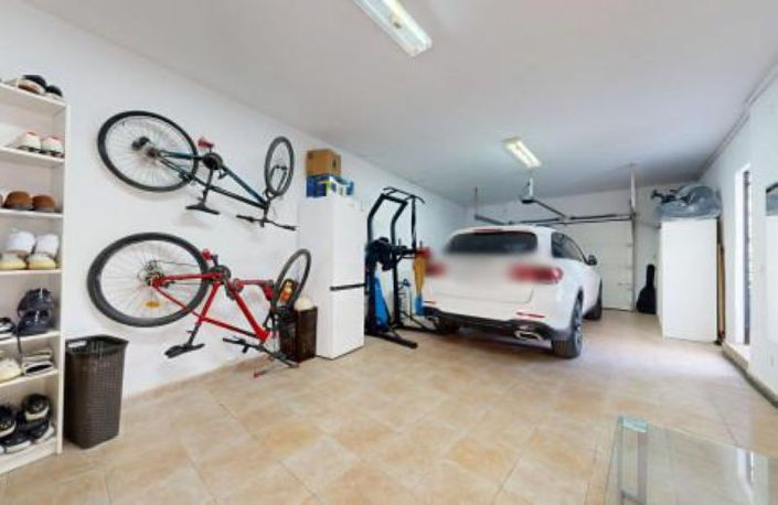 Image No.22-6 Bed House for sale