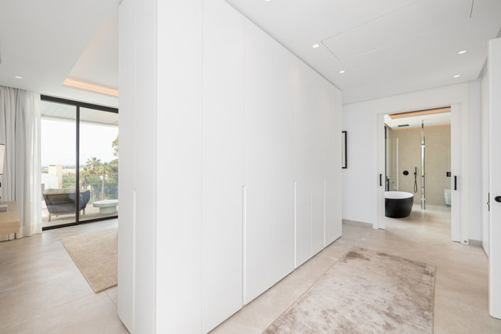 Image No.13-4 Bed Villa for sale