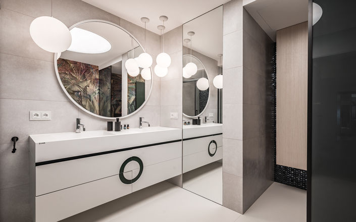 Image No.15-8 Bed Villa for sale