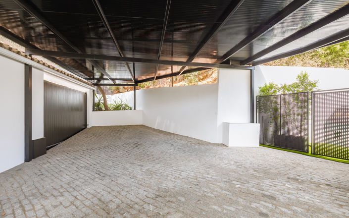 Image No.32-8 Bed Villa for sale