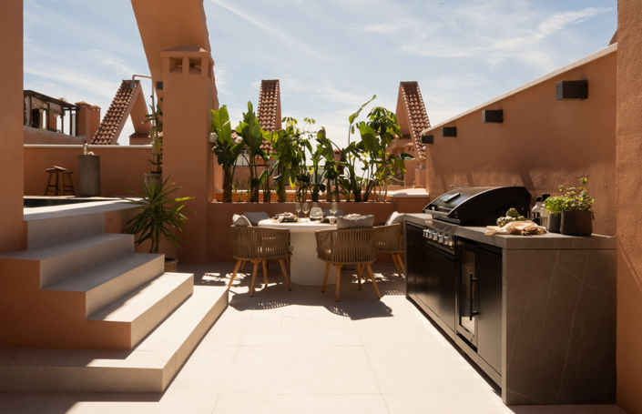 Image No.17-3 Bed Property for sale