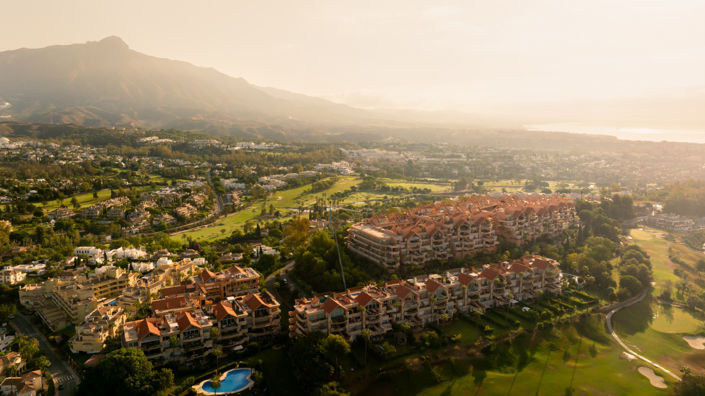 Image No.30-3 Bed Property for sale