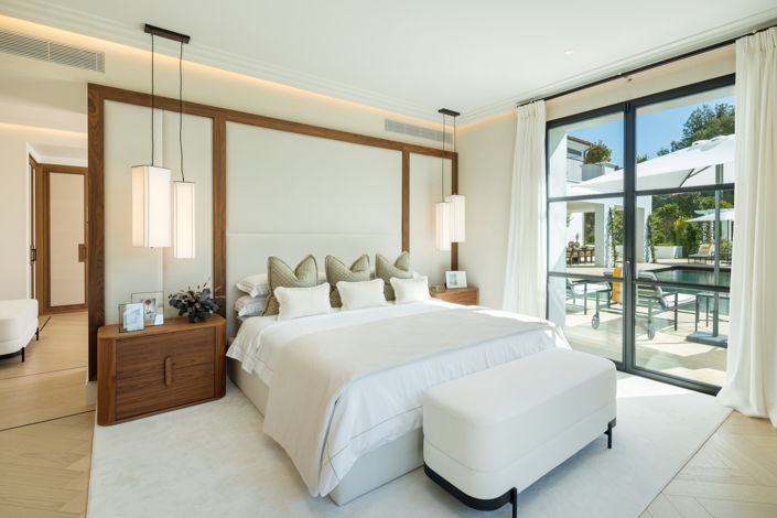 Image No.10-6 Bed Villa for sale