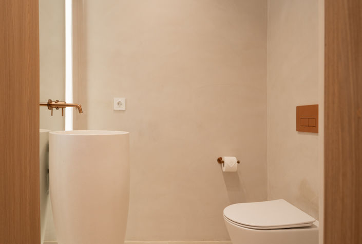 Image No.12-4 Bed Townhouse for sale