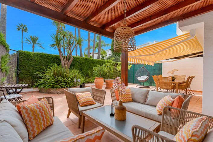 Image No.12-4 Bed Townhouse for sale