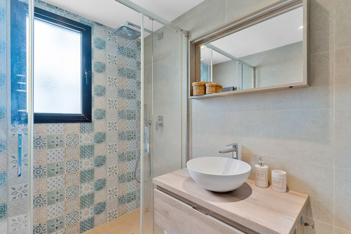 Image No.16-4 Bed Townhouse for sale