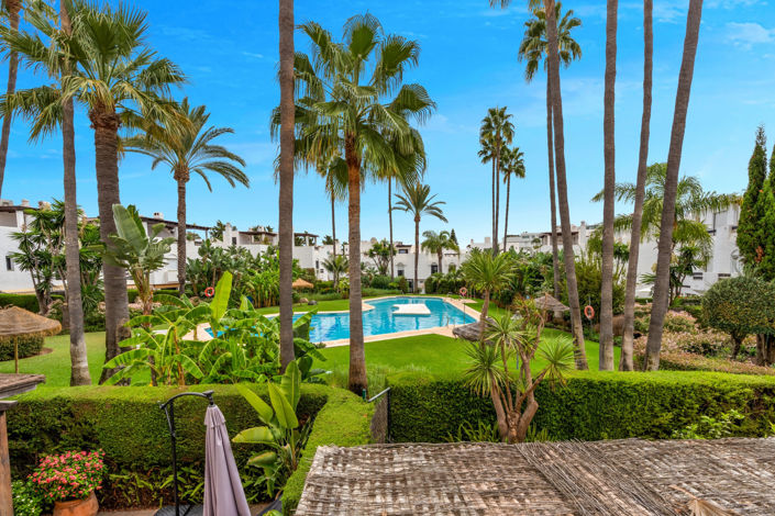 Image No.18-4 Bed Townhouse for sale