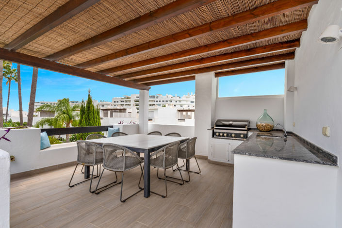 Image No.21-4 Bed Townhouse for sale