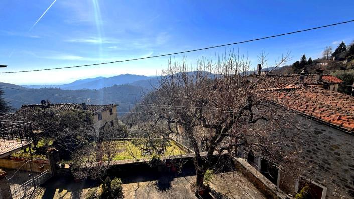 Image No.26-3 Bed Village House for sale