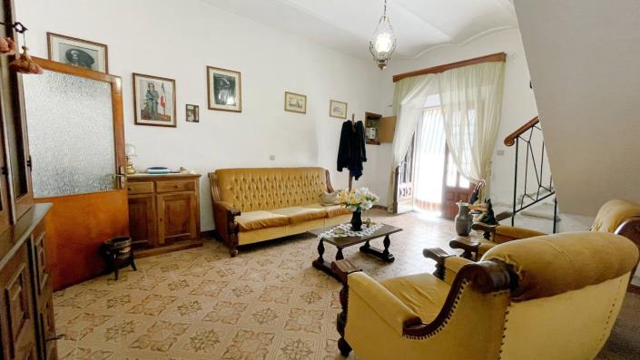 Image No.38-4 Bed Country House for sale