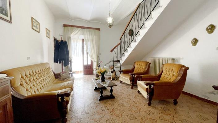 Image No.37-4 Bed Country House for sale