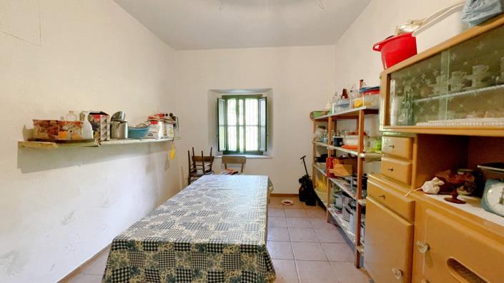 Image No.40-4 Bed Country House for sale