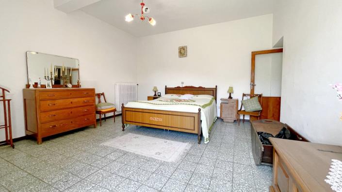 Image No.43-4 Bed Country House for sale