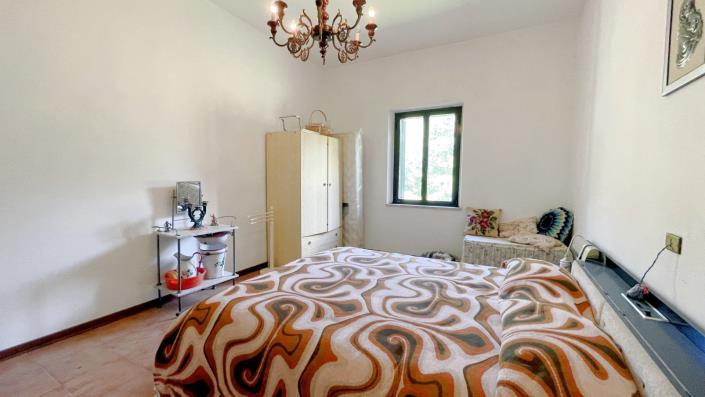 Image No.54-4 Bed Country House for sale