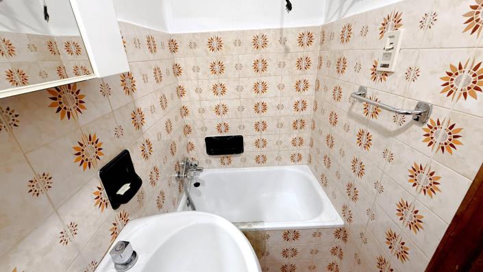 Image No.19-3 Bed Village House for sale