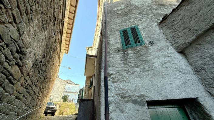 Image No.50-3 Bed Village House for sale