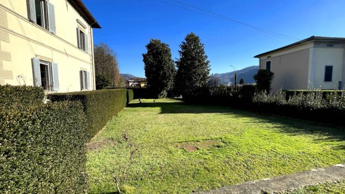 Image No.5-5 Bed Villa / Detached for sale