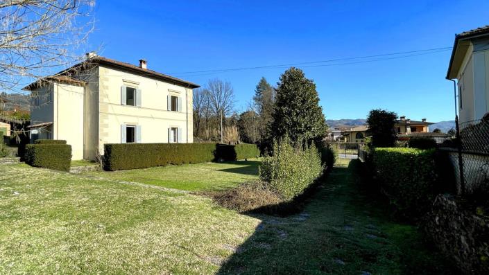 Image No.48-5 Bed Villa / Detached for sale