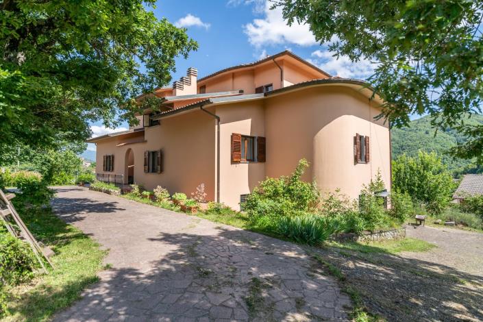 Image No.9-5 Bed Villa for sale