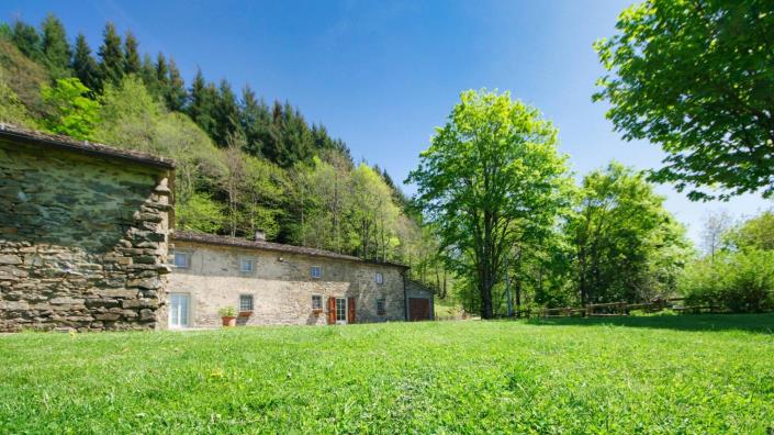 Image No.16-5 Bed Country House for sale