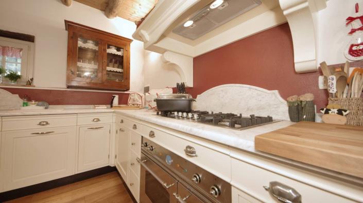 Image No.33-5 Bed Country House for sale