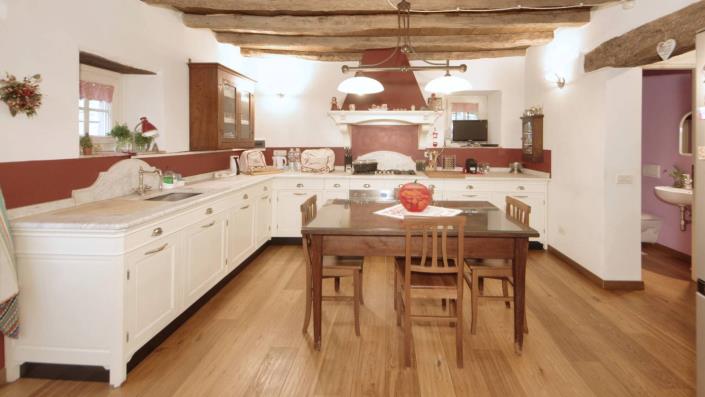 Image No.39-5 Bed Country House for sale