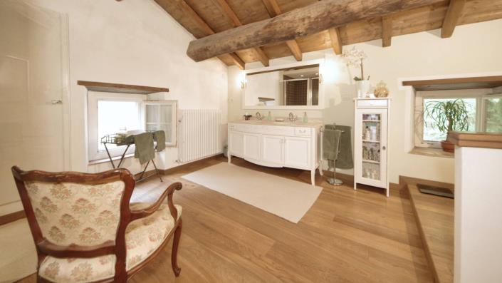 Image No.49-5 Bed Country House for sale