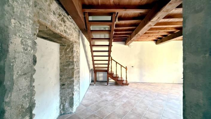 Image No.10-1 Bed Apartment for sale