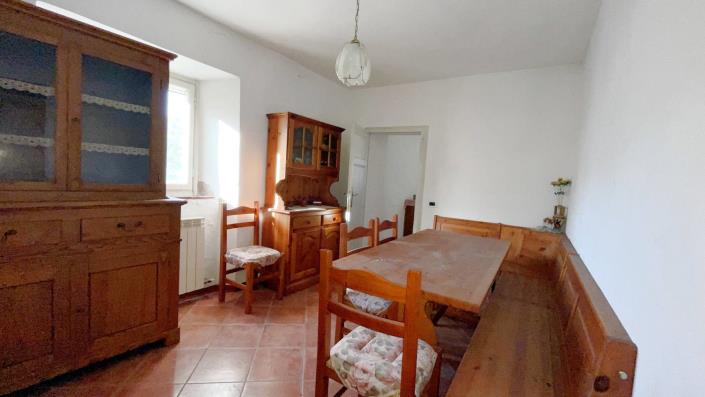 Image No.17-3 Bed Country Property for sale