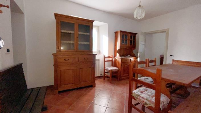 Image No.18-3 Bed Country Property for sale