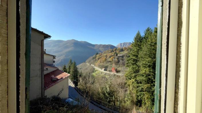 Image No.22-3 Bed Country Property for sale