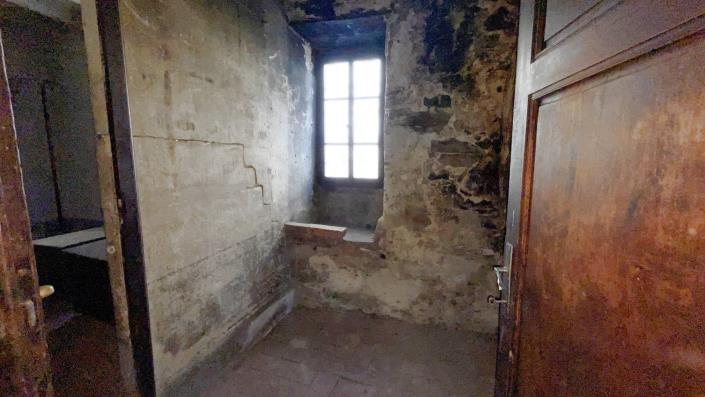 Image No.53-3 Bed Country Property for sale