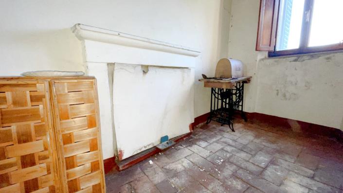 Image No.41-3 Bed Country Property for sale