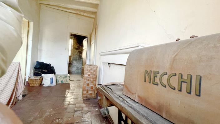 Image No.43-3 Bed Country Property for sale