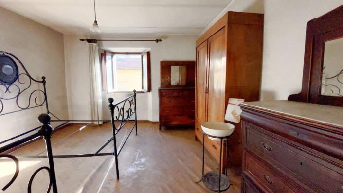 Image No.47-3 Bed Country Property for sale