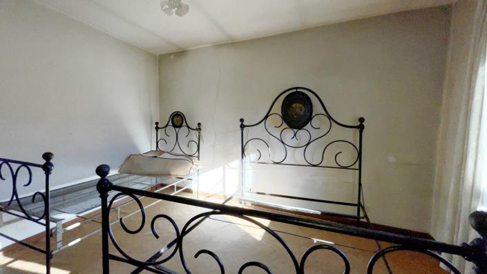 Image No.54-3 Bed Country Property for sale