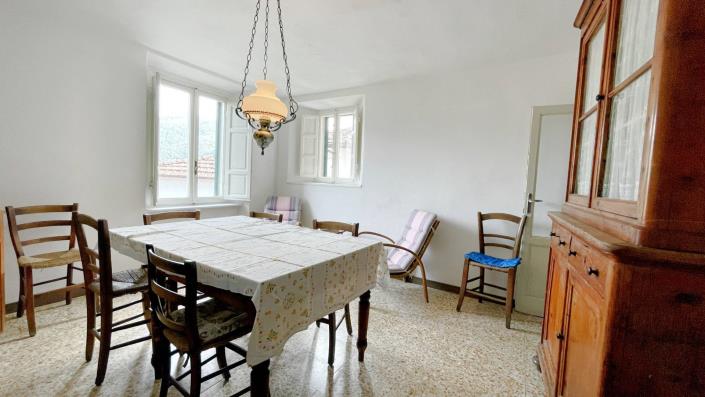 Image No.32-5 Bed Country Property for sale