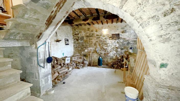 Image No.34-5 Bed Country Property for sale