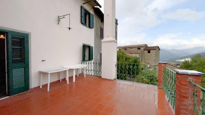 Image No.41-5 Bed Country Property for sale