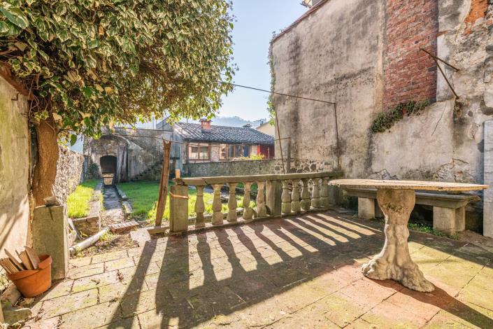 Image No.14-5 Bed Townhouse for sale