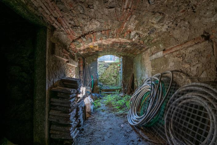 Image No.20-5 Bed Townhouse for sale