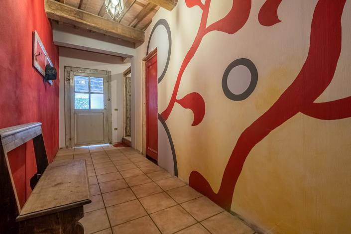 Image No.28-5 Bed Townhouse for sale