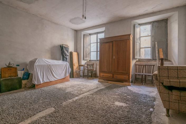 Image No.31-5 Bed Townhouse for sale