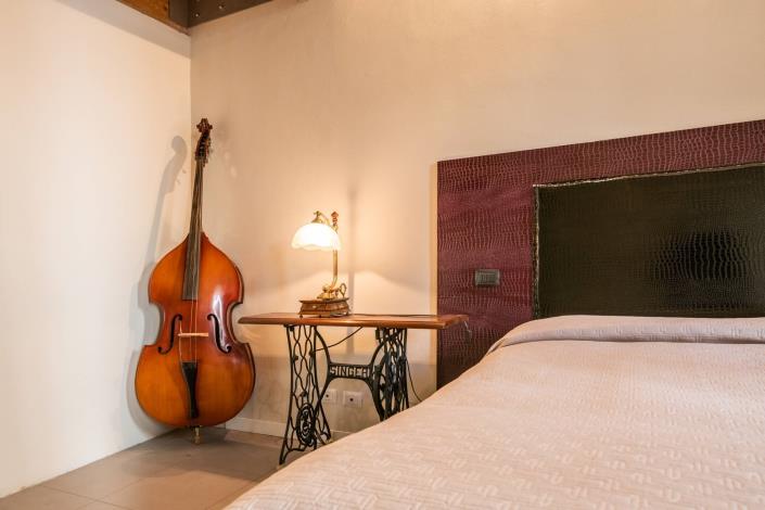 Image No.43-5 Bed Townhouse for sale