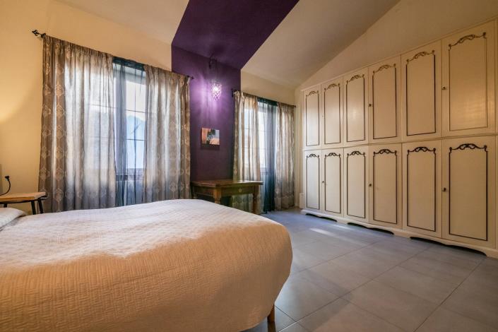 Image No.3-5 Bed Townhouse for sale